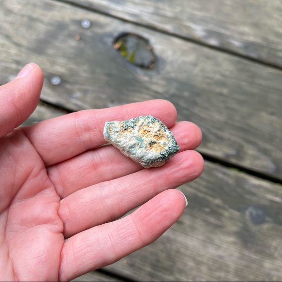 Ruby Zoisite Raw Crystal Anyolite - Picture 6 of 17